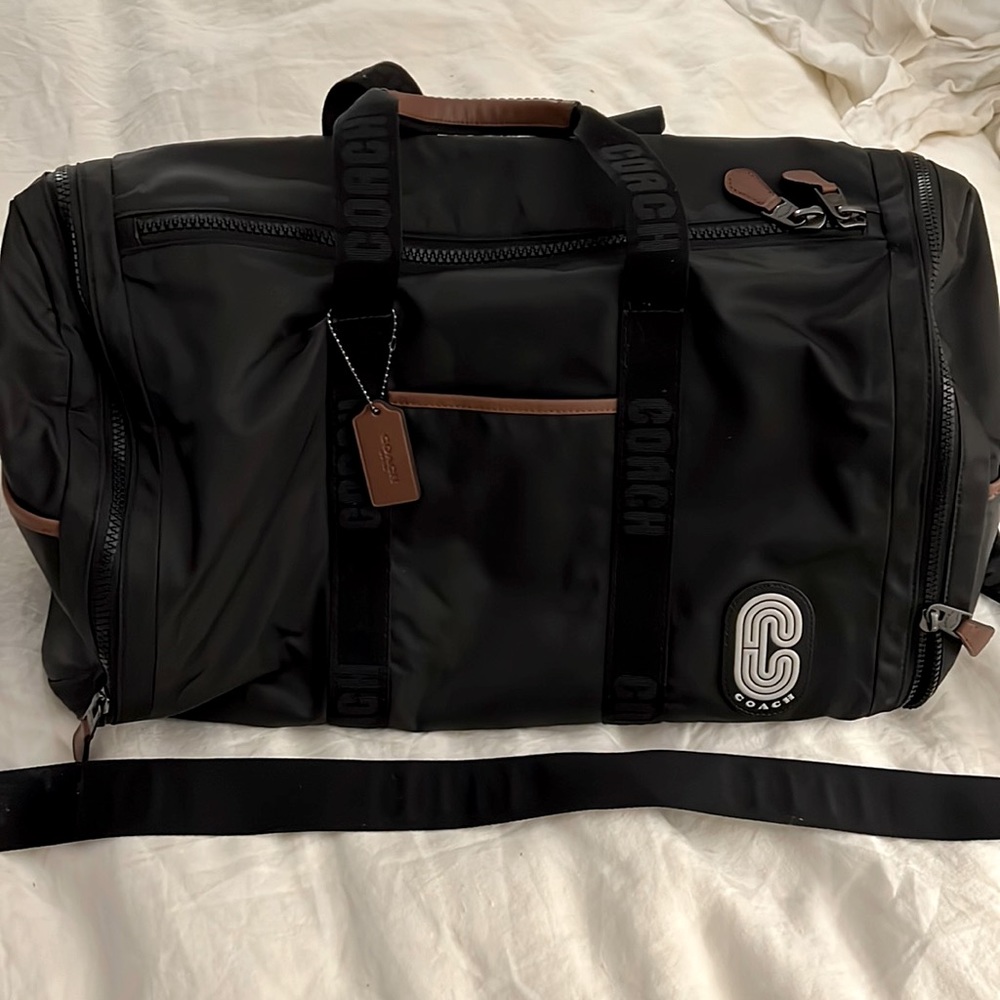 NEW! Mens Coach gym Bag! Perfect Condition, only carried a few times!!!